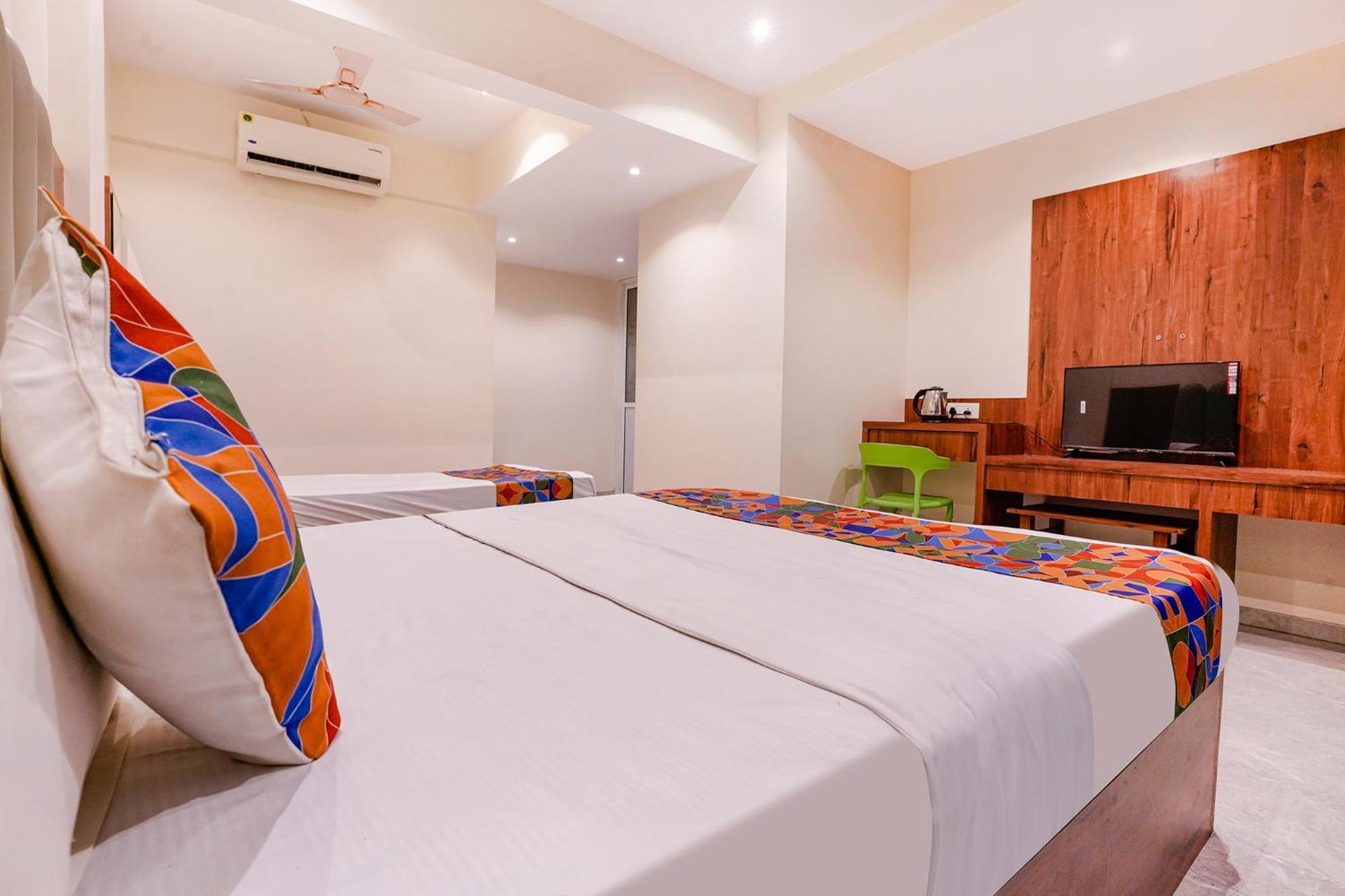 Fabexpress Utsav Residency - Nr Panvel 호텔 Jāmb 외부 사진