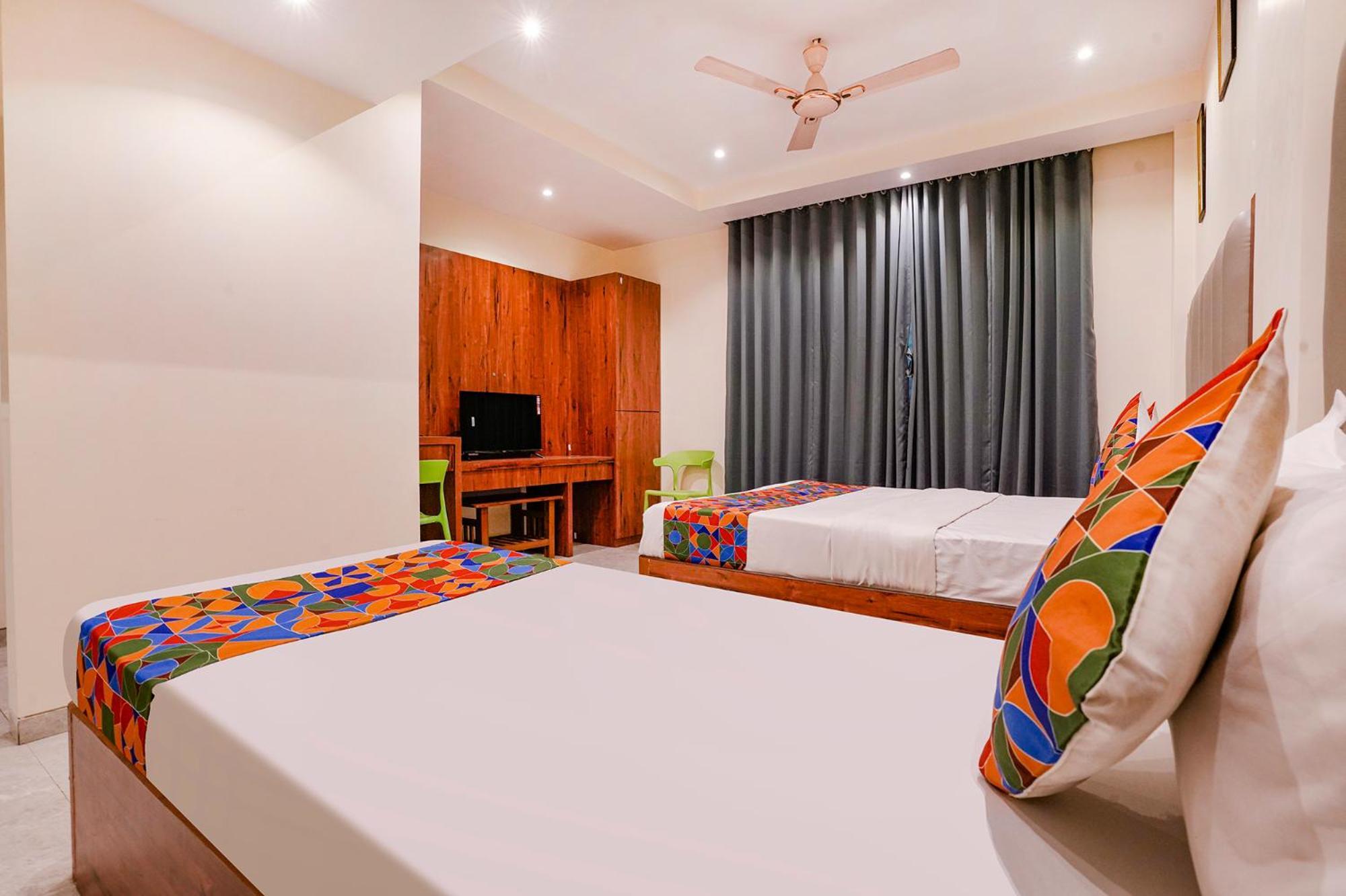 Fabexpress Utsav Residency - Nr Panvel 호텔 Jāmb 외부 사진