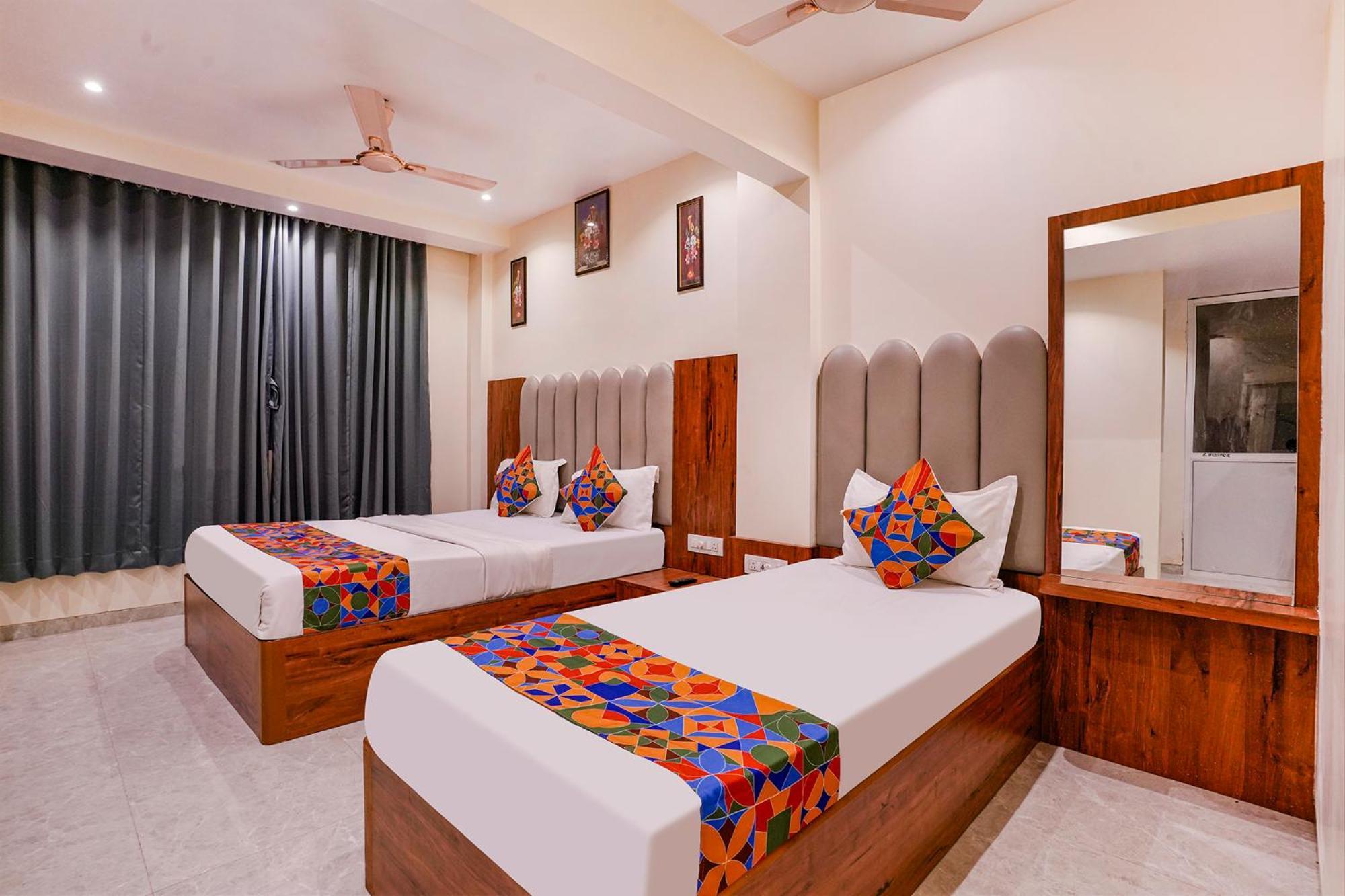 Fabexpress Utsav Residency - Nr Panvel 호텔 Jāmb 외부 사진