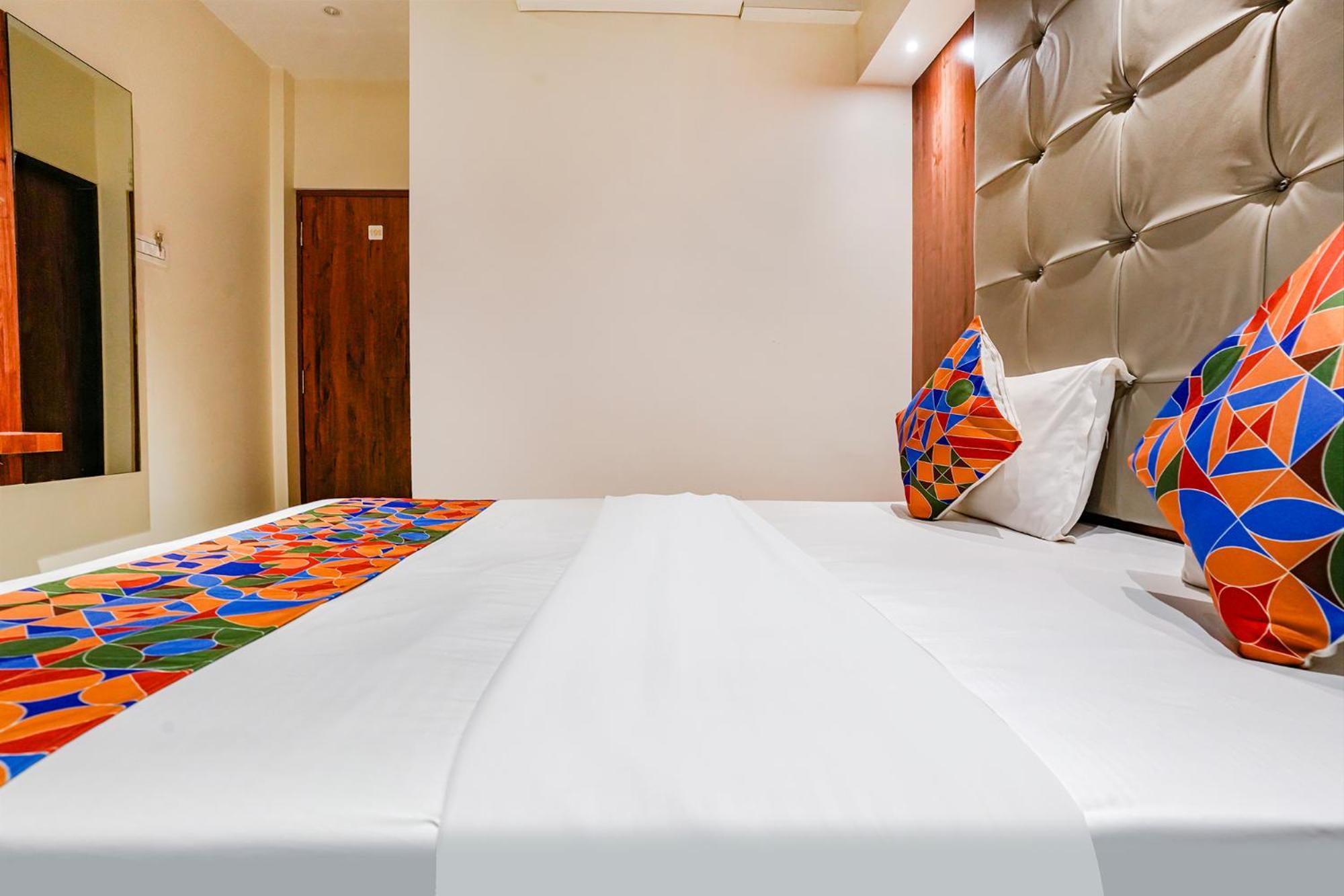 Fabexpress Utsav Residency - Nr Panvel 호텔 Jāmb 외부 사진