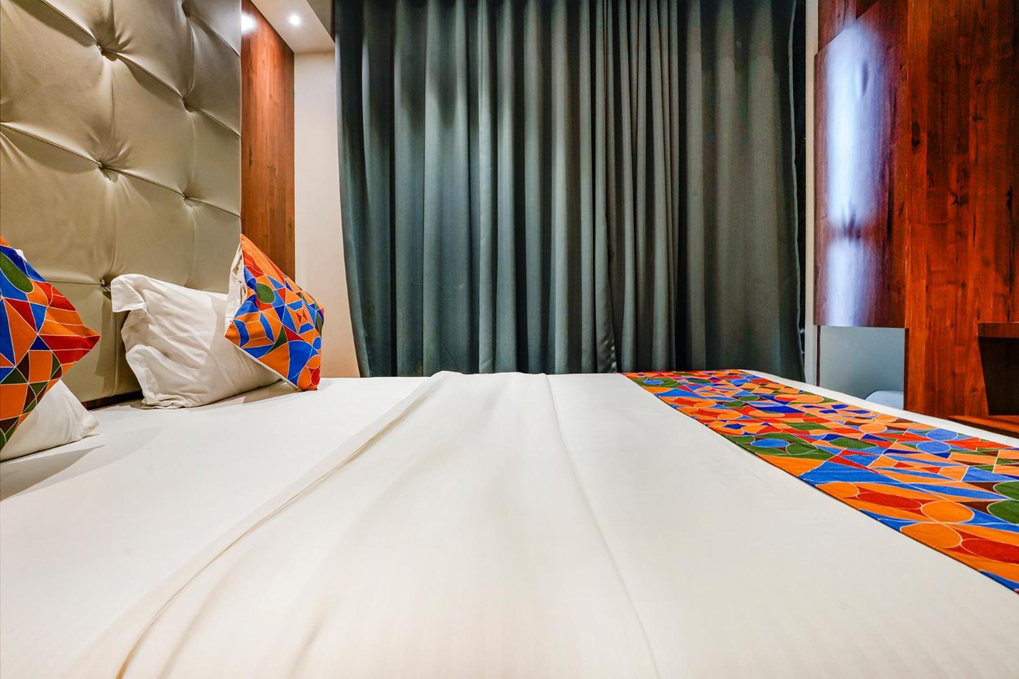 Fabexpress Utsav Residency - Nr Panvel 호텔 Jāmb 외부 사진