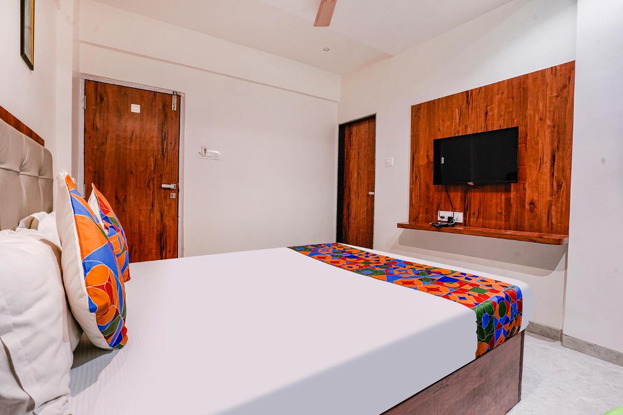 Fabexpress Utsav Residency - Nr Panvel 호텔 Jāmb 외부 사진